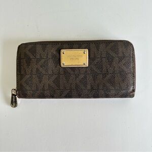 Michael Kors Jet Set Continental Wallet TLC Wallet